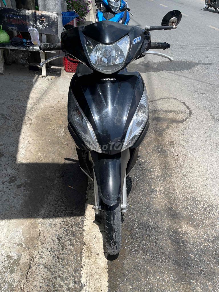 Honda Vision 2015 biển 65 máy zin êm ngây chủ. Mua bán Xe máy tại Quận Cái Răng Cần Thơ được đăng bởi Cầm Đồ Minh Tấn hình 4