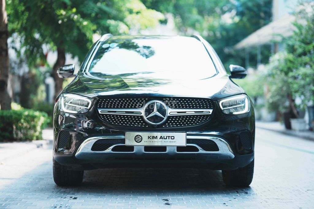 Mercedes Benz GLC200 4MATIC 2020 - 42000 km. Mua bán Ô tô tại Quận Thanh Xuân Hà Nội được đăng bởi Trần Trí Cường hình 1