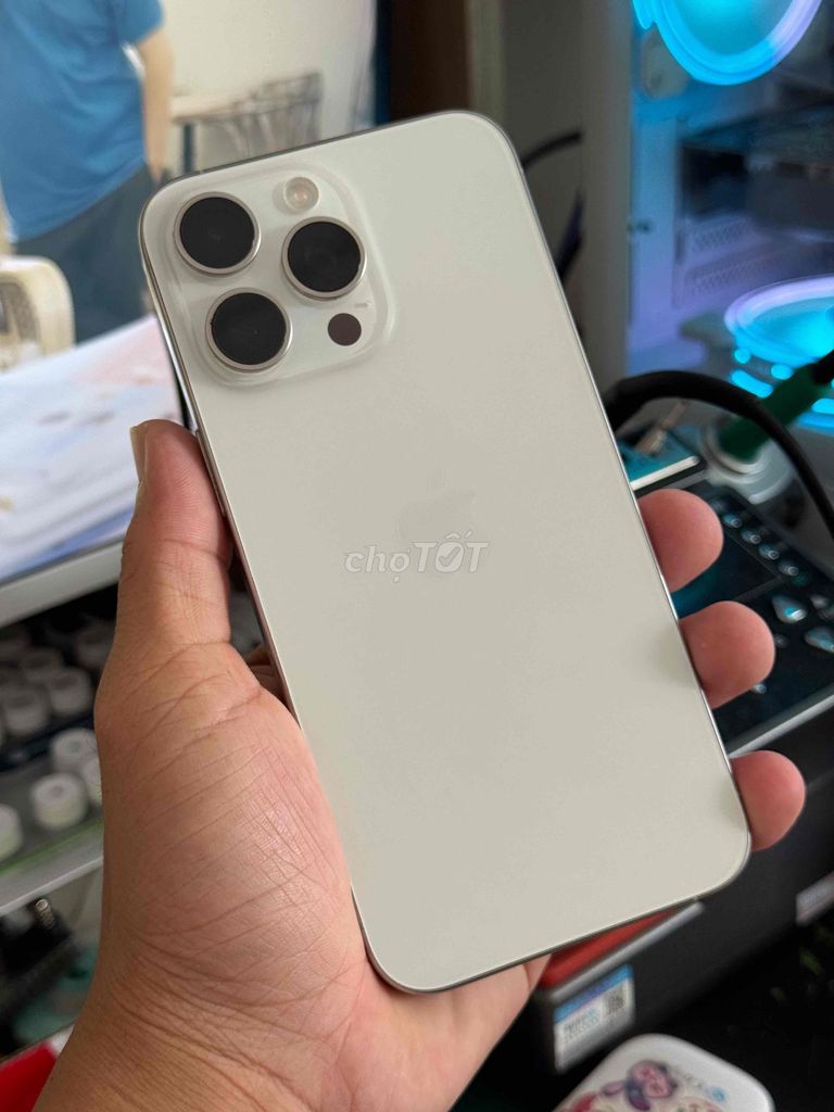 Apple iPhone 15 Pro Max 256GB Trắng Đã sử dụng. Mua bán Điện thoại tại Quận Cái Răng Cần Thơ được đăng bởi Nguyễn Đức Anh hình 1