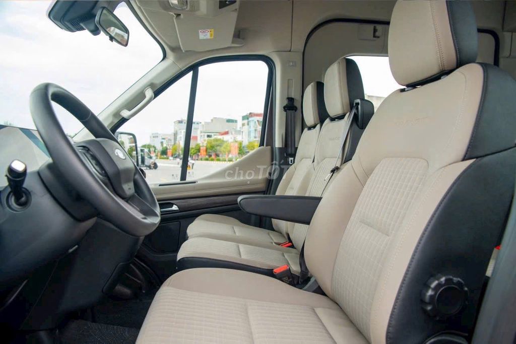 Transit Premium 16c màu trắng, xe sẵn giao ngay. Mua bán Ô tô tại Huyện Châu Thành Tiền Giang được đăng bởi Khiêm Ford Phú Mỹ hình 5