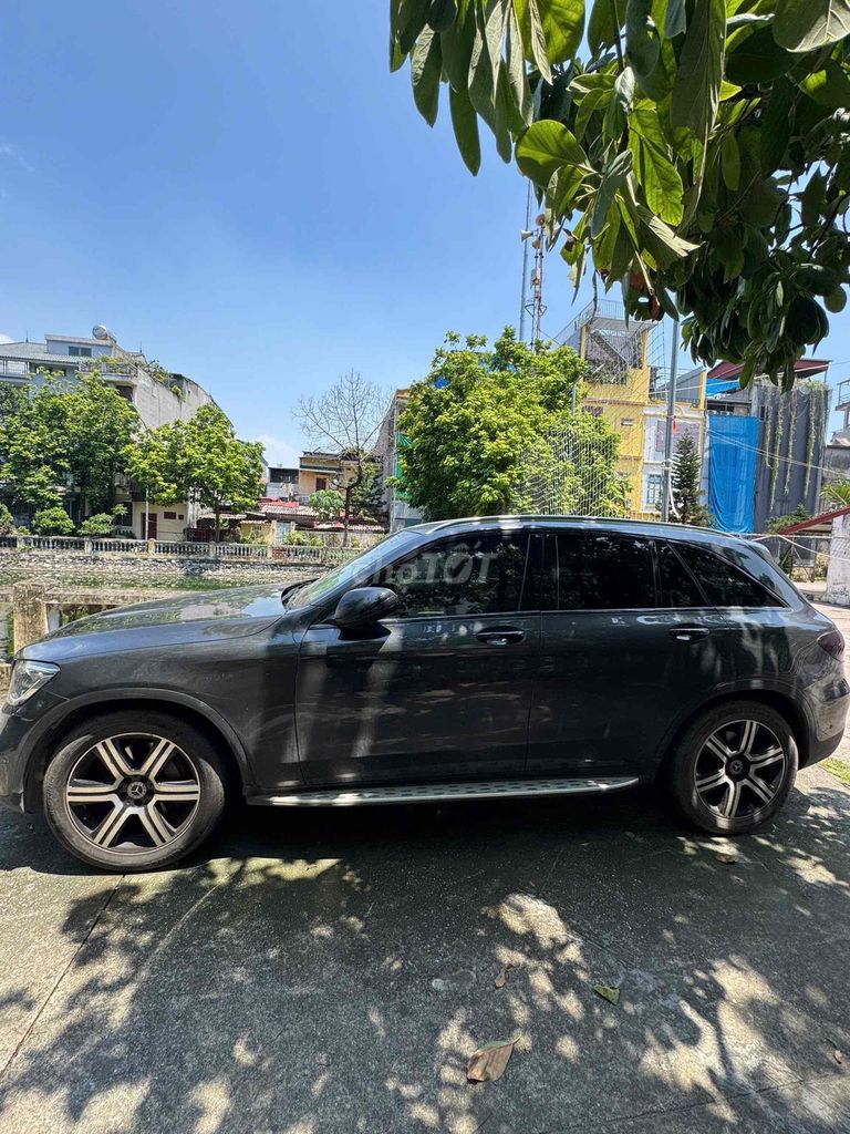 Mercedes-Benz GLC 200 4matic 2020 Серый 50000 км