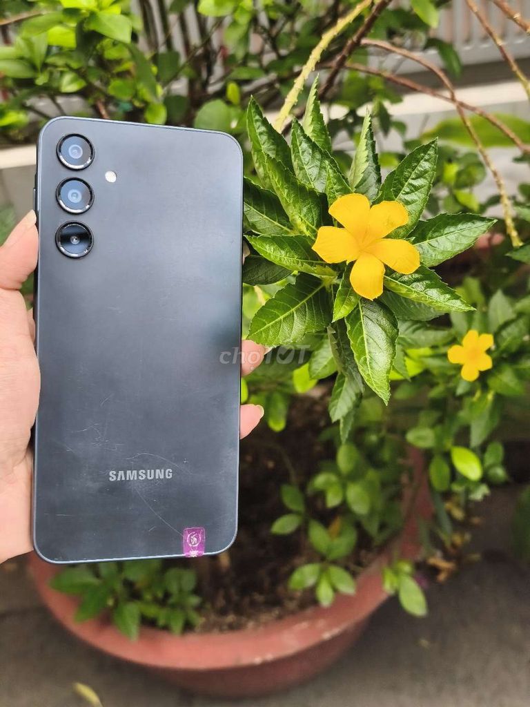 Samsung Galaxy A16 Đen Màn hình lớn pin bền. Mua bán Điện thoại tại Quận 10 Tp Hồ Chí Minh được đăng bởi Nguyễn Thị Mỹ An hình 1