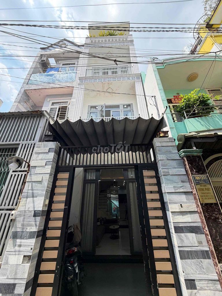 nhà 4 tầng sát siêu thị EON Cao Lỗ