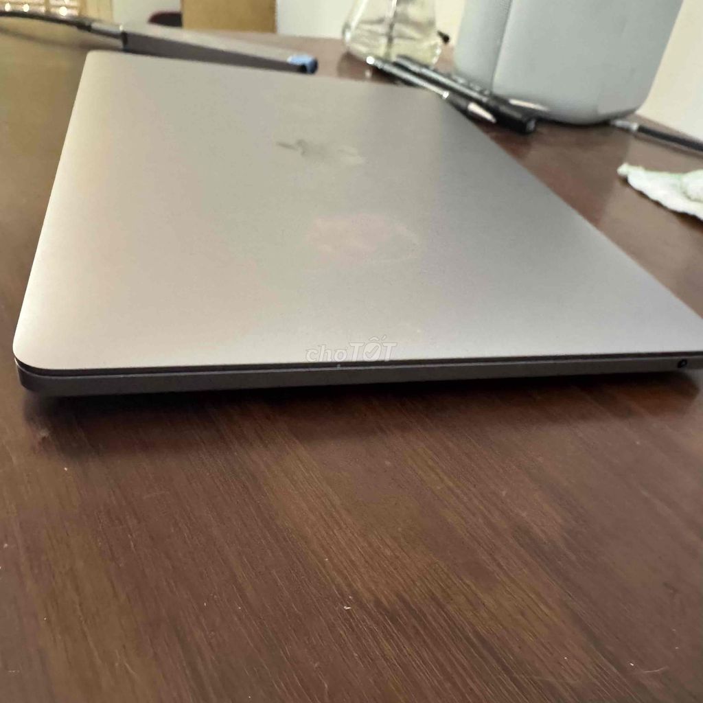 Macbook Pro Touchbar 13” 2020 i5 ram 16g bh3 th. Mua bán Laptop tại Quận 3 Tp Hồ Chí Minh được đăng bởi Phúc Nguyễn hình 1