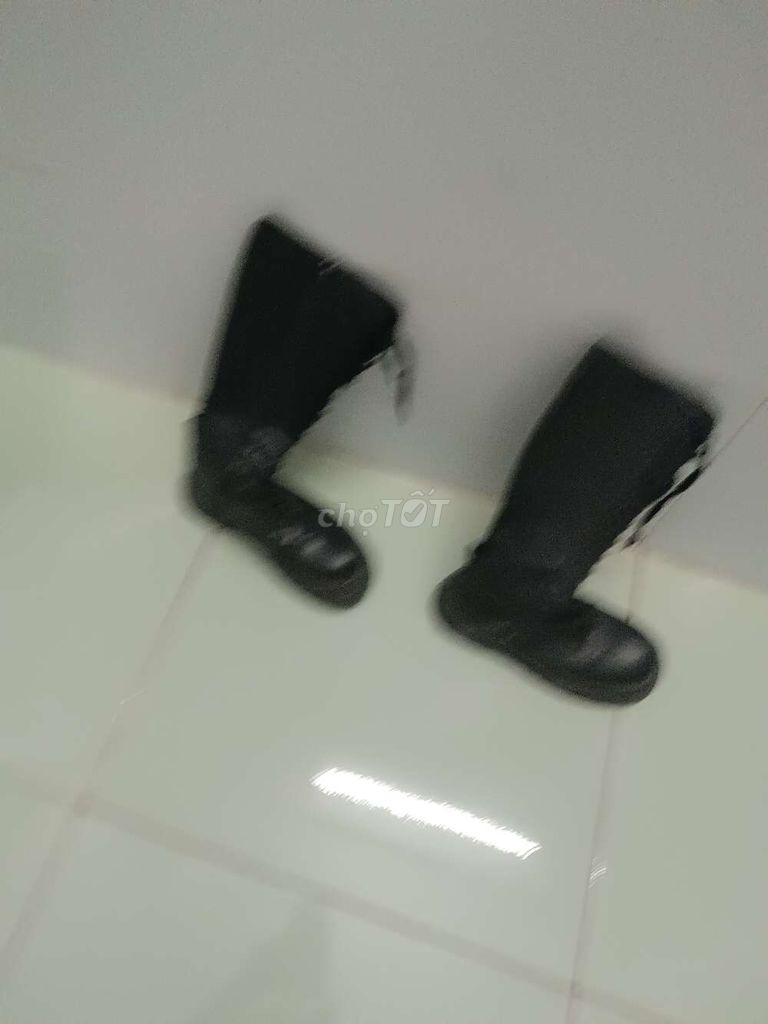 Giày cao cổ nữ size 32 Đen. Mua bán Giày dép tại Thành phố Dĩ An Bình Dương được đăng bởi Quang Anh hình 1