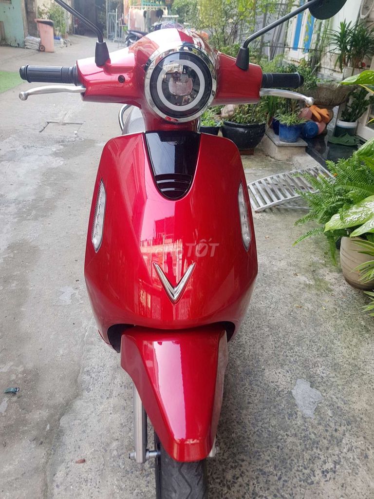 Evo 200 Vinfast . Xe lướt 2.500km . Pin thuê