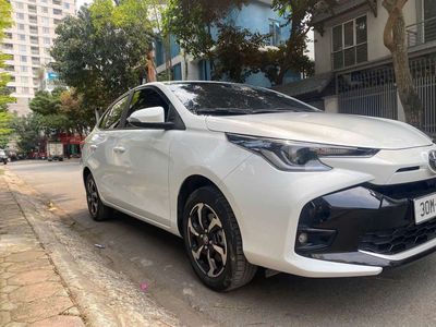 cần bán  Vios dk 2025 Trắng Số tự động xe gia đình