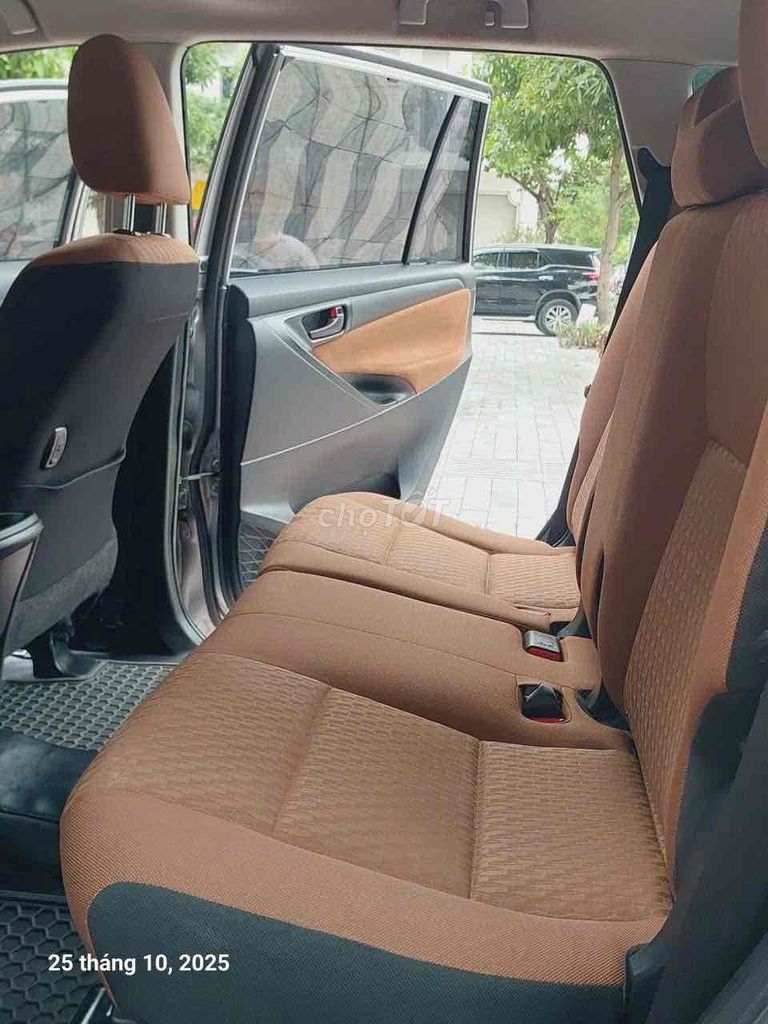 Toyota Innova 2019 2.0E - 100000 km. Mua bán Ô tô tại Quận Hoàng Mai Hà Nội được đăng bởi Dương Xuân Trường hình 10