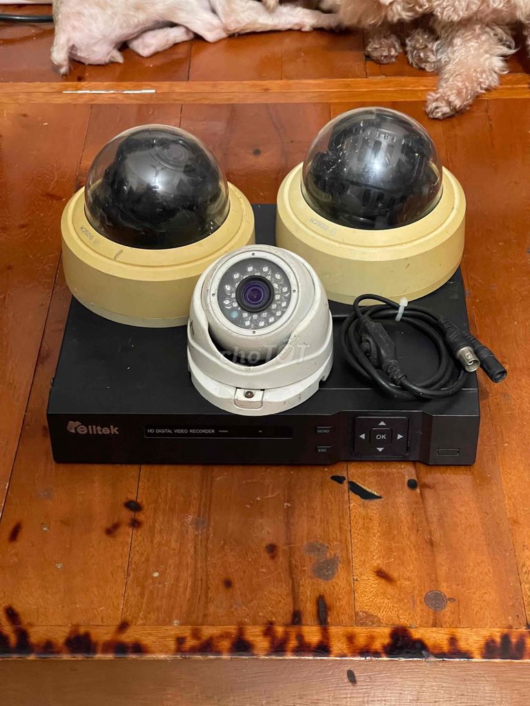 Bộ camera gồm đầu ghi + 3 mắt. Mua bán Máy ảnh, Máy quay tại Quận Hai Bà Trưng Hà Nội được đăng bởi Em Anh hình 1