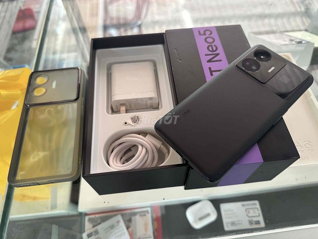 Realme GT neo5 fullbox. zin nguyên cây nhé. 🚀🚀🚀🚀🚀🚀