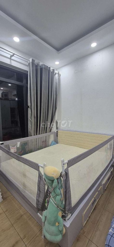 Thanh lý giường  gỗ 1.8m x 2m 2 có tủ kéo. Mua bán Giường, chăn ga gối nệm tại Thành phố Thủ Đức Tp Hồ Chí Minh được đăng bởi Xuân Lam hình 1