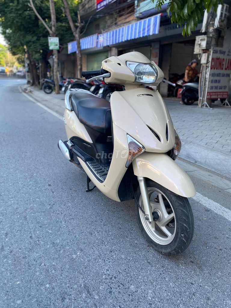 Скутер Honda Lead Gold