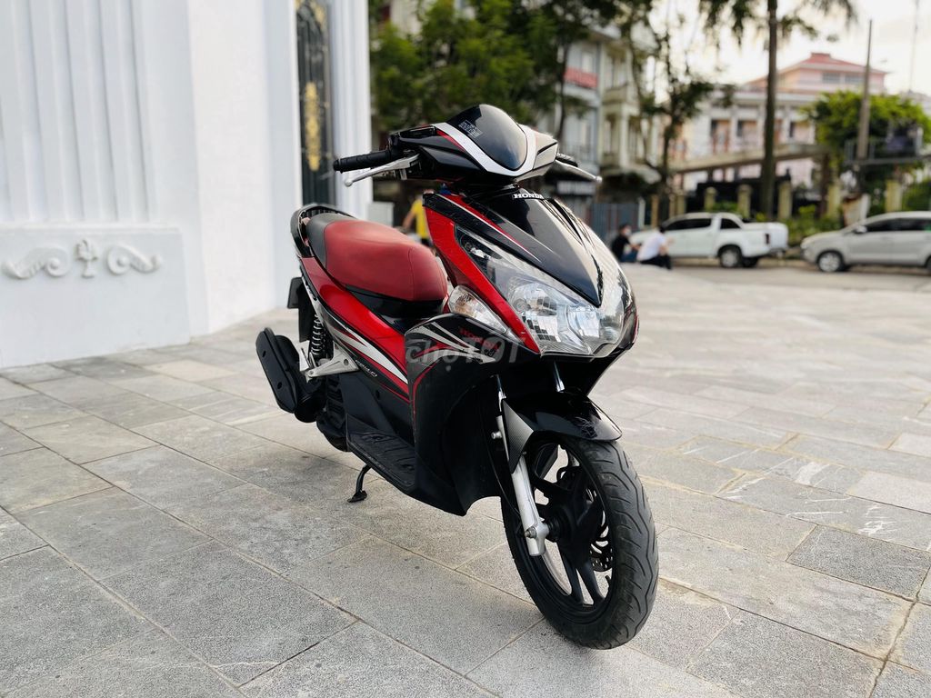 Honda Airblade 110 2012 Черный красный тихий красивый автомобиль