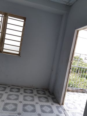 CHO THUE PHÒNG TRỌ MĂT TIỀN -LỘ GIỚI 30m - Đậu xe ô tô trước nhà-