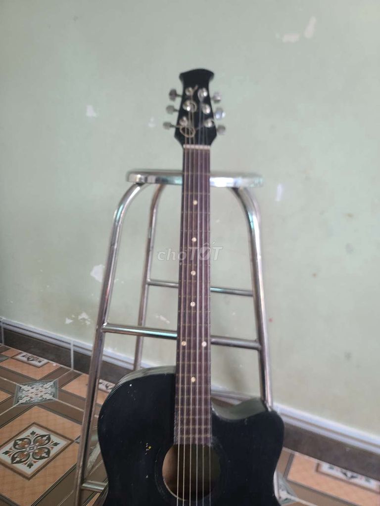 đàn guitar củ