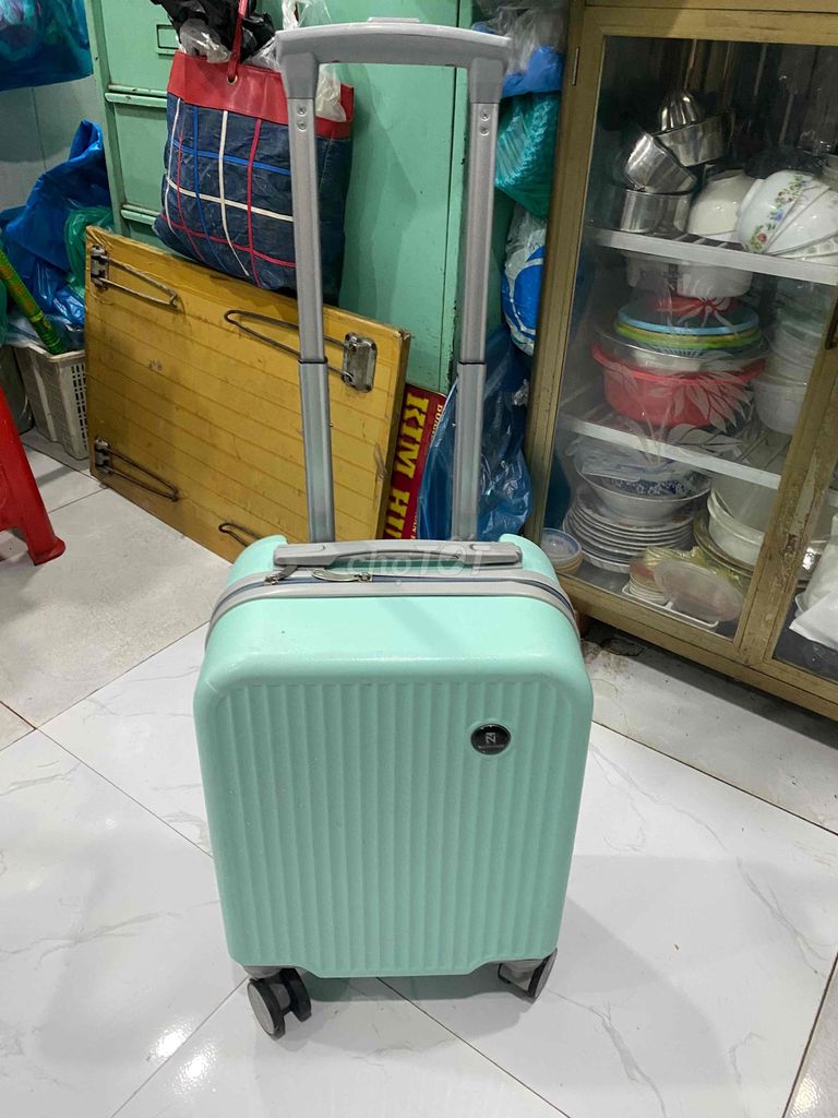 VALI KÉO MINI SIDE 18in đựng phụ kiện du lịch. Mua bán Túi xách tại Quận 4 Tp Hồ Chí Minh được đăng bởi vo thanh long hình 2