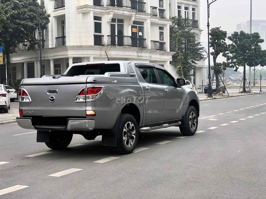 Mazda BT 50 2019 2.2 AT 2x2 - 69000 km. Mua bán Ô tô tại Quận Cầu Giấy Hà Nội được đăng bởi Tien Thanh hình 7