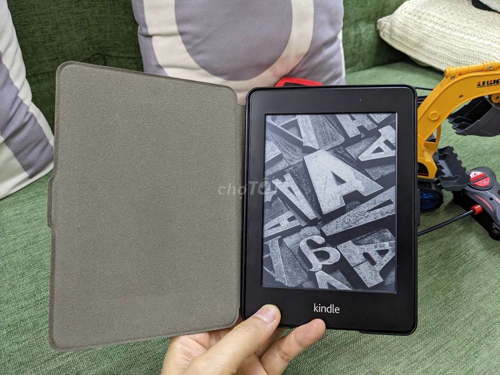 Máy đọc sách Kindle Paperwhite Đen. Mua bán Máy tính bảng tại Quận Thanh Xuân Hà Nội được đăng bởi OM hình 1