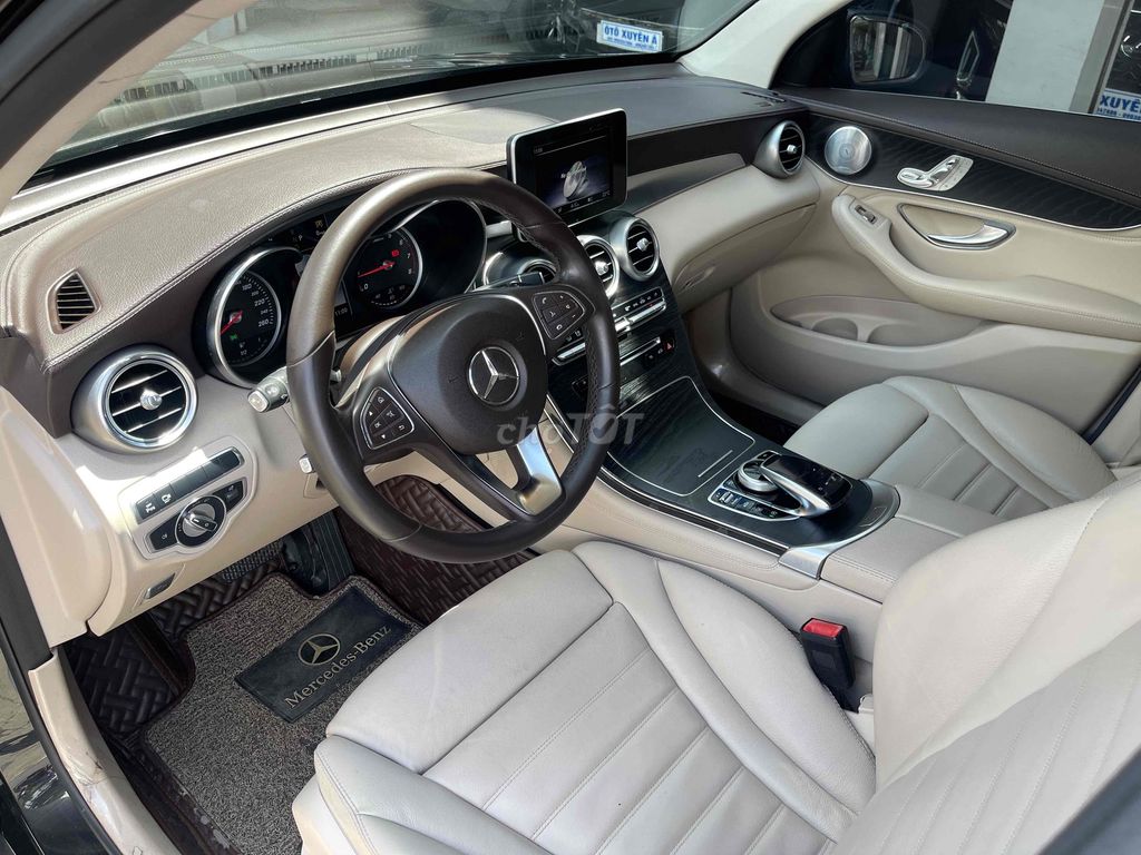 ✅GLC300 4MATIC sx 2018 - 105,000 km. Mua bán Ô tô tại Quận Tân Bình Tp Hồ Chí Minh được đăng bởi Nguyễn Văn Lâm hình 6