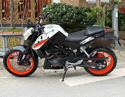 KTM Duke 200 có trả góp trao đổi ✅. Mua bán Xe máy tại Quận Thanh Xuân Hà Nội được đăng bởi Phú Lý