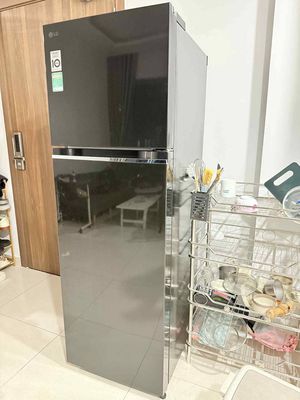 Tủ lạnh LG Inverter 266L Đen (Thương lượng). Mua bán Tủ lạnh tại Thành phố Thuận An Bình Dương được đăng bởi Định Trương