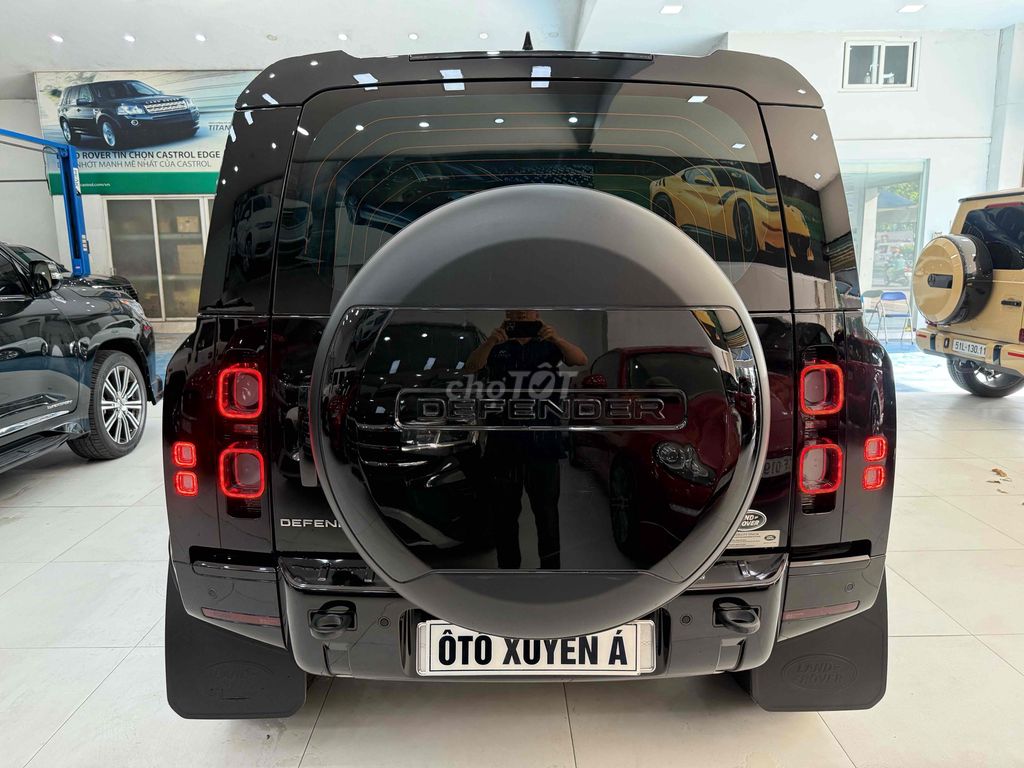 Defender 110HSE 2022 P300 23.000 km. Mua bán Ô tô tại Quận Tân Bình Tp Hồ Chí Minh được đăng bởi Nguyễn Văn Lâm hình 2