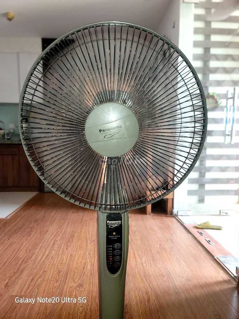 Quạt đứng Panasonic Xám. Mua bán Quạt tại Quận Thanh Xuân Hà Nội được đăng bởi Tuan Nguyen hình 1
