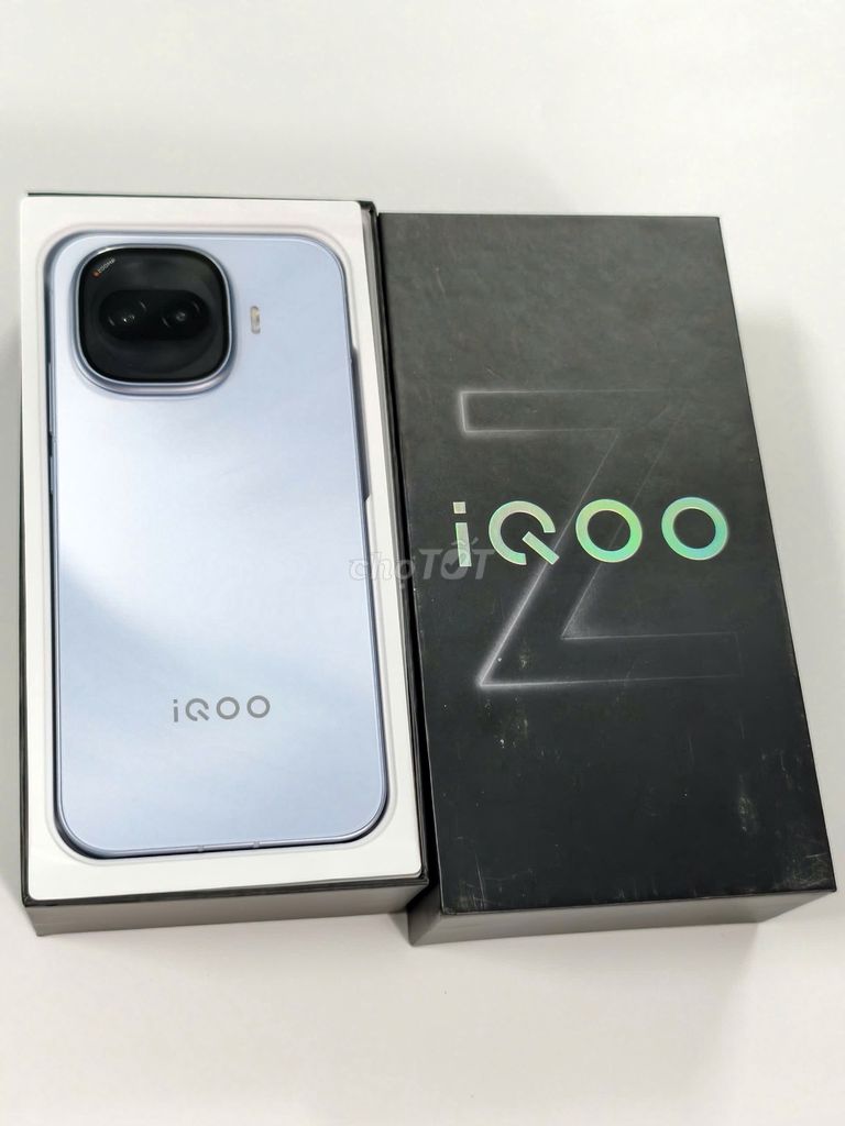 IQOO Z11 Turbo 256GB Xanh đẹp 99% full box. Mua bán Điện thoại tại Quận Đống Đa Hà Nội được đăng bởi Chung Trần Mobile hình 1