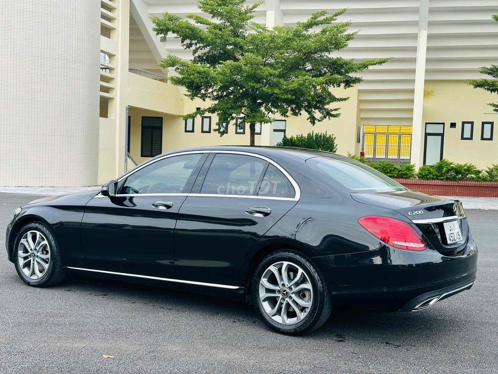 Mercedes Benz C Class 2018 C200 - 28732 km. Mua bán Ô tô tại Quận Cầu Giấy Hà Nội được đăng bởi Tuấn hình 3