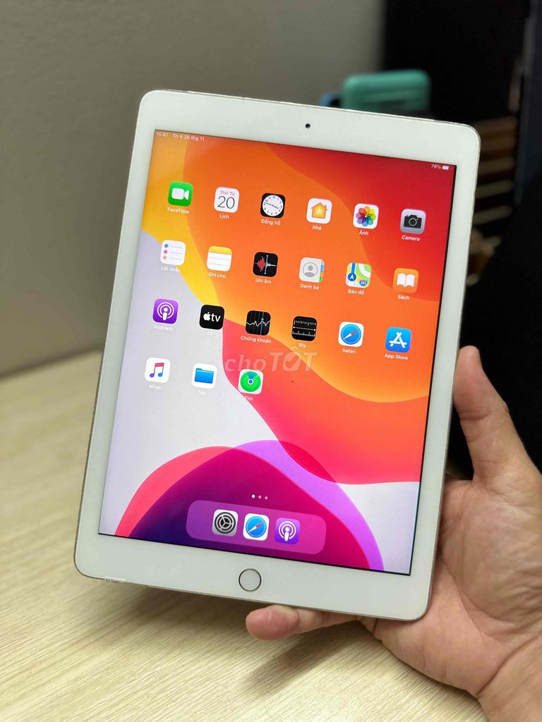 IPad Gen 5 128GB xem youtube + chơi game bao mượt