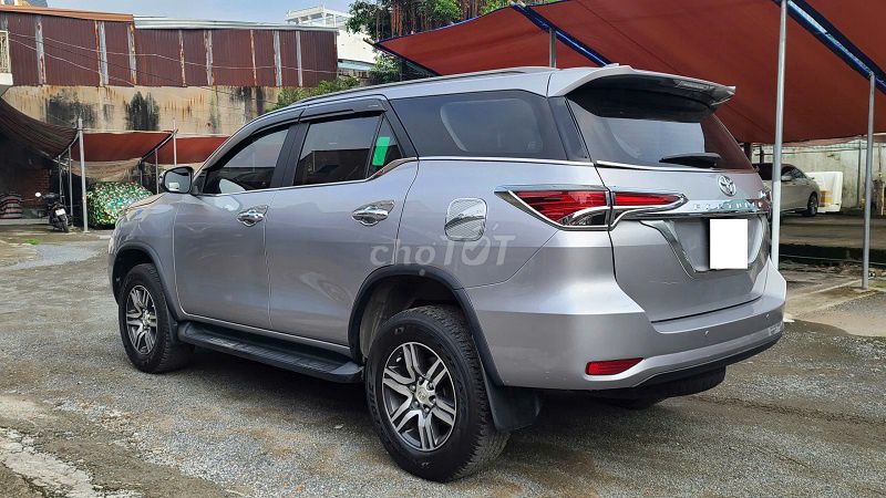 Xe Toyota Fortuner 4x2 AT 2019 Máy Xăng, Xe Đẹp. Mua bán Ô tô tại Quận Gò Vấp Tp Hồ Chí Minh được đăng bởi Chợ Xe Cũ Giá Tốt hình 4