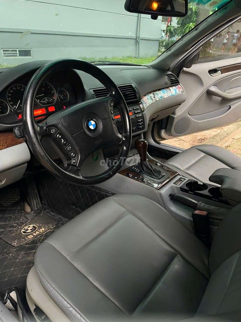 BMW 318i 2003 серебристый кожа