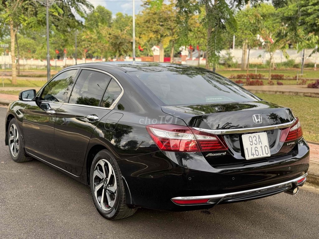 Honda Accord 2016 Đen. Mua bán Ô tô tại Thành phố Buôn Ma Thuột Đắk Lắk được đăng bởi Auto Ngân Nguyên BMT hình 7