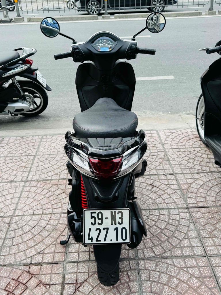 Lyberty S Iget Abs 2021 trắng đen sporty bs tphcm. Mua bán Xe máy tại Quận Phú Nhuận Tp Hồ Chí Minh được đăng bởi VESPA Piaggio Quốc Vương  hình 5