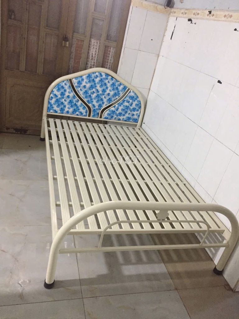 Giường Sắt Giường Sắt Giường Sắt Giường Sắt Giường. Mua bán Giường, chăn ga gối nệm tại Thành phố Biên Hòa Đồng Nai được đăng bởi NỘI THẤT VĂN PHÒNG hình 1