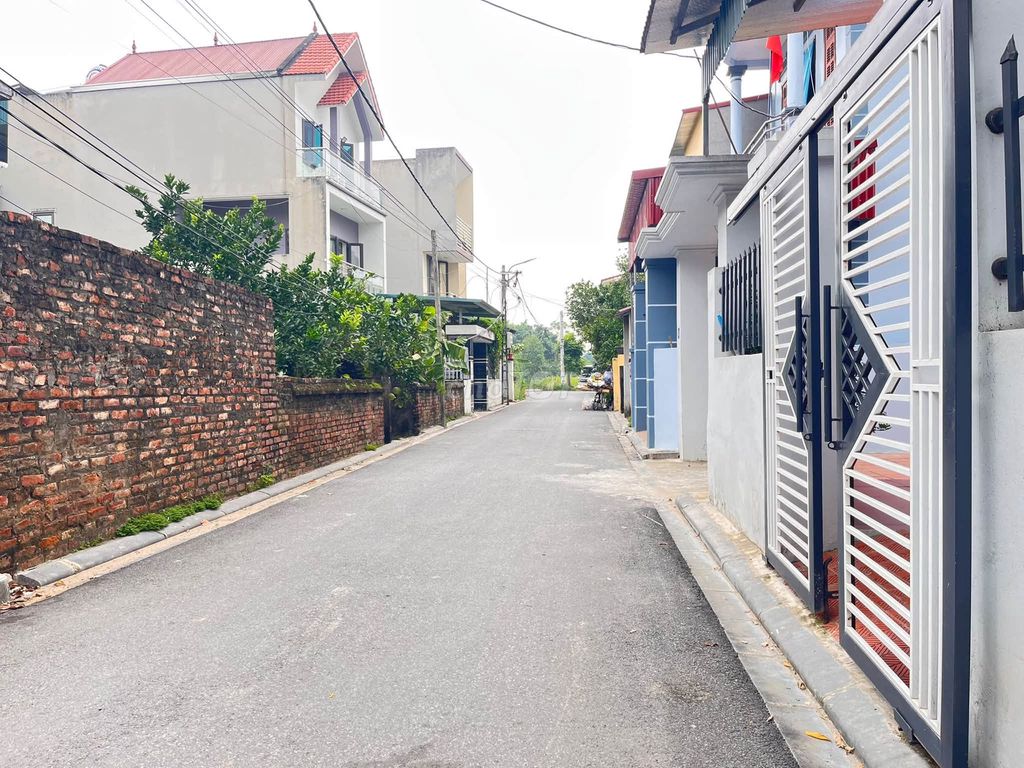 Nhà 2 tầng 45m2 ở Phúc Thịnh, gần Võ Văn Kiệt, 3 tỷ