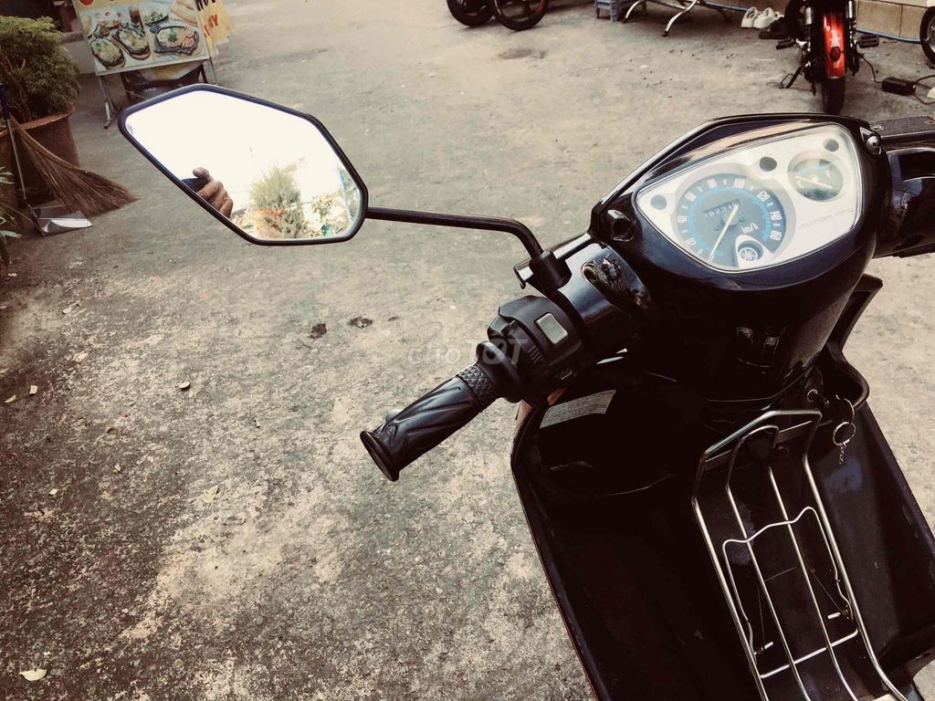 Yamaha Nouvo Biển số Sài Gòn Ít Hao Xăng. Mua bán Xe máy tại Quận Tân Bình Tp Hồ Chí Minh được đăng bởi Timmy hình 5