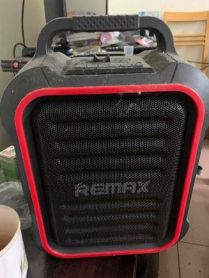 loa remax âm thanh ấm áp phù hợp nhiều loại nhạc