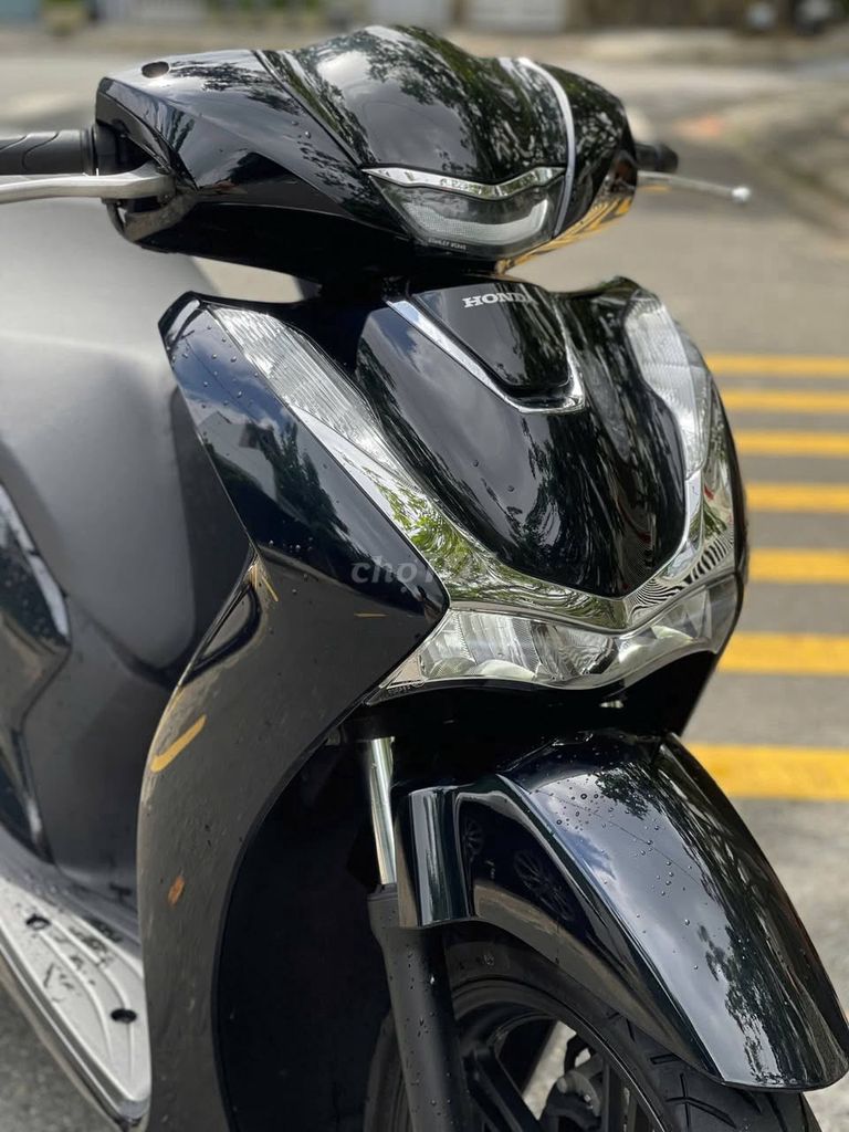 Honda SH 2025 Глянцево-черный, Доступна рассрочка