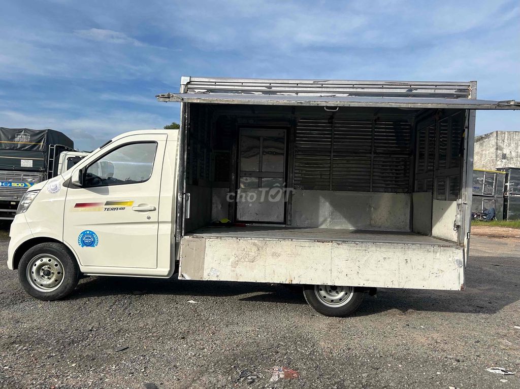 Bán Tera 100 2022 Tải 990kg Thùng kín 2m7. Mua bán Xe tải, xe ben tại Thành phố Thuận An Bình Dương được đăng bởi Xe Tải Sài Gòn hình 4