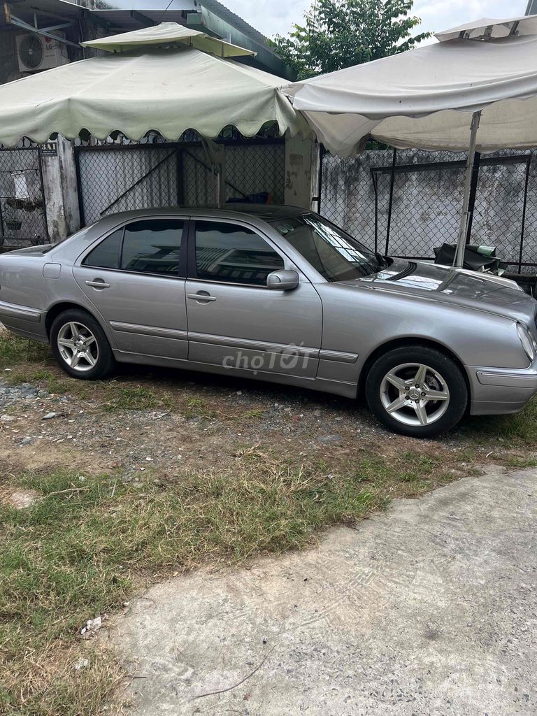 mercedes benz E 240 sx 2001 biển số đẹp zin toàn b. Mua bán Ô tô tại Thành phố Thủ Đức Tp Hồ Chí Minh được đăng bởi Hữu Phúc hình 3