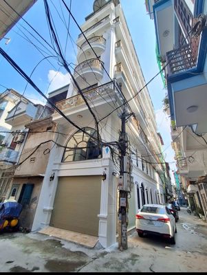 Bán nhà Sài Đồng 55m2, lô góc 2 mặt tiền, gara ô tô, ô tô tránh