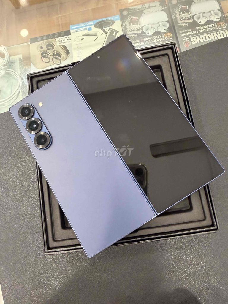 Samsung Galaxy Fold 6 xanh 99,9% chính hãng ssvn. Mua bán Điện thoại tại Quận Đống Đa Hà Nội được đăng bởi Minhstore hình 1