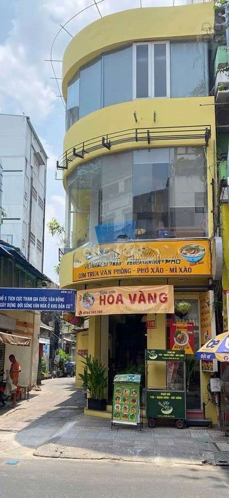 Аренда · 4 комн. · 65 м² · Quận 1, ул. Đường Cống Quỳnh