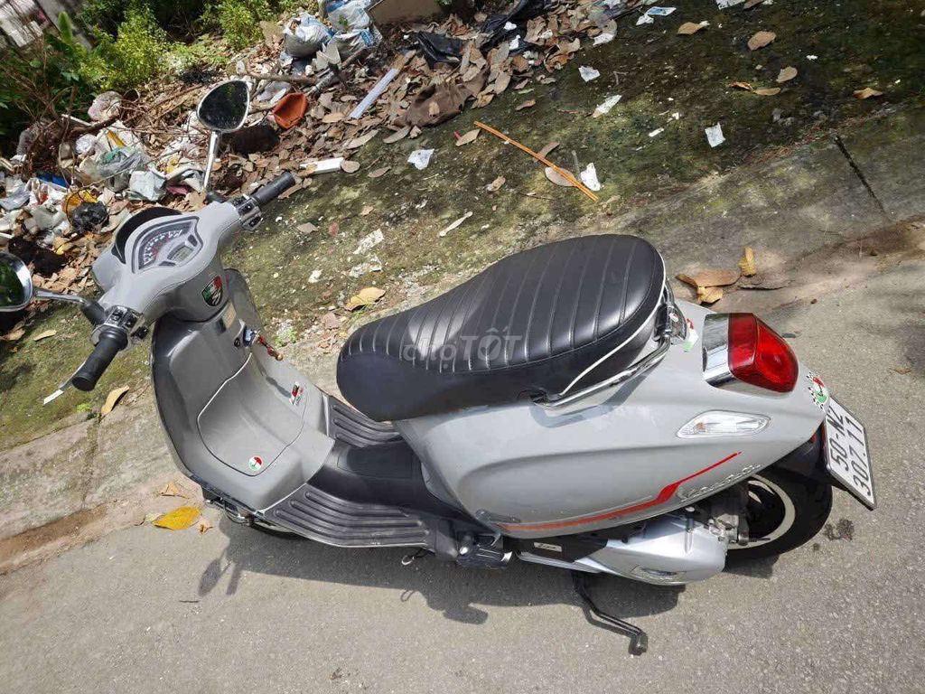 Piaggio Vespa Sprint Xám 13.000 km Đã sử dụng. Mua bán Xe máy tại Quận Bình Tân Tp Hồ Chí Minh được đăng bởi Nguyễn Kim Hồng hình 8