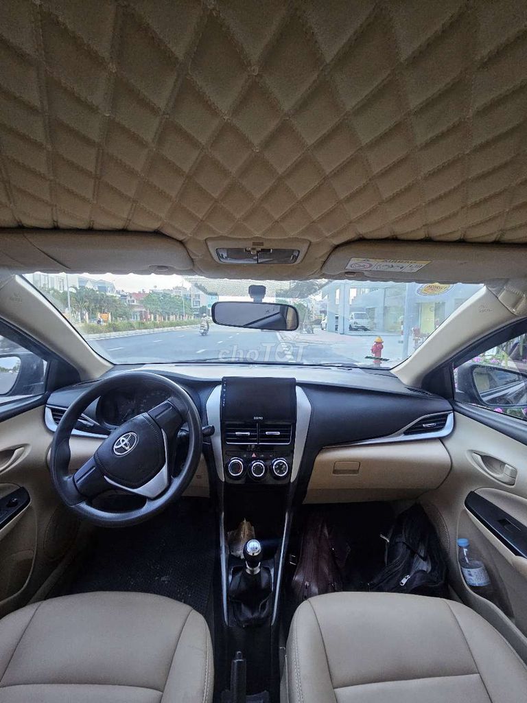 Toyota Vios E, механическая коробка передач, 5 мест, цвет черный