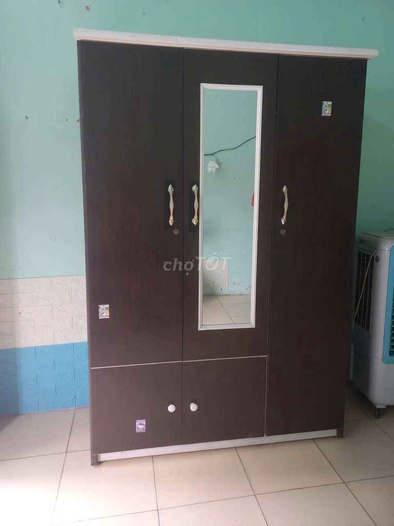 Tủ quần áo nhựa 1m85x1m2 màu Nâu. Mua bán Tủ, kệ gia đình tại Quận Cẩm Lệ Đà Nẵng được đăng bởi mai hình 1