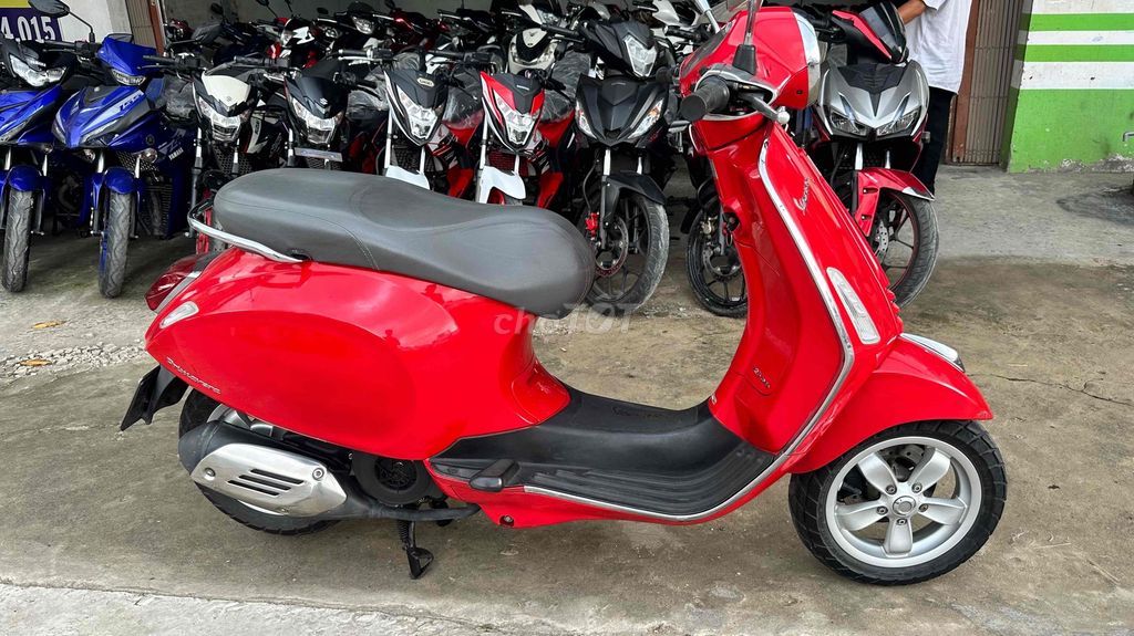 Piaggio Vespa 125 2014 đỏ ( hỗ trợ góp )