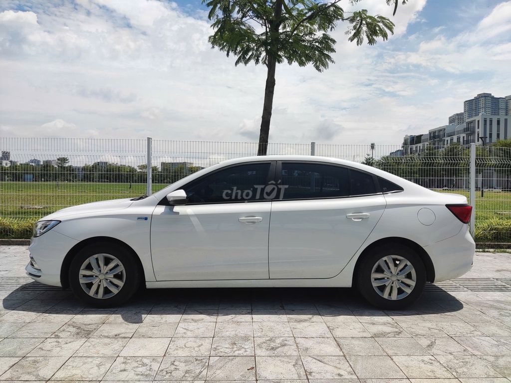 New MG5 MT sx 2024 màu trắng. Mua bán Ô tô tại Quận Thanh Xuân Hà Nội được đăng bởi Thanh Biz Nguyễn Thái Auto hình 7