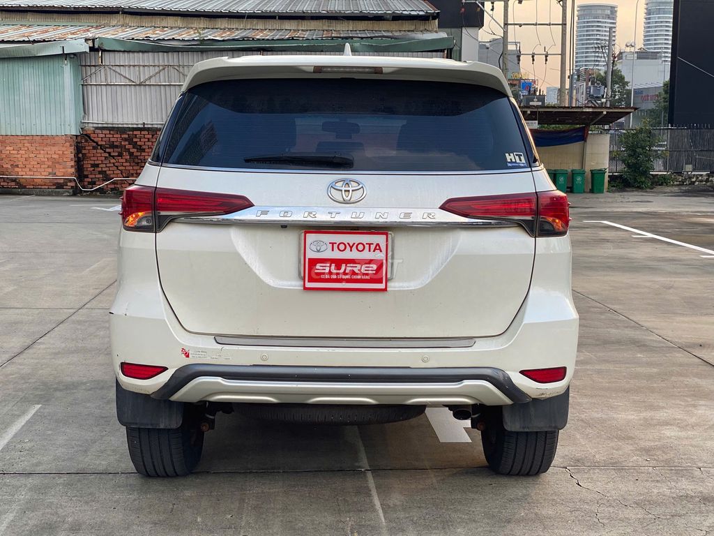 Toyota Fortuner 2019 2.8V 4x4 AT - 135000 km. Mua bán Ô tô tại Quận Bình Thạnh Tp Hồ Chí Minh được đăng bởi Toyota Sure hình 5
